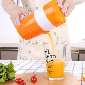 Manual Juicer Orange Lemon Fruit Squeezer Juicer Machine Portable 300ML Juicer Cup Outdoor Fruit Juicer Kitchen Fruit Tool