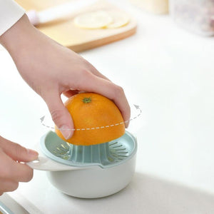 Orange Lemon Fruit Squeezer Cup Mini Plastic Household Manual Citrus Juicer With Handle Pour Spout Kitchen Accessories Cocina